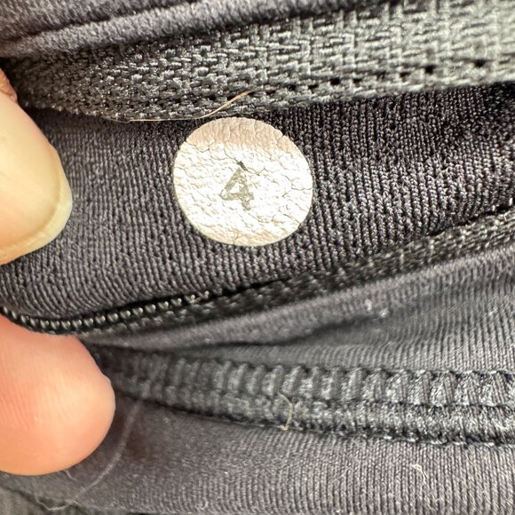 Lululemon Women’s Size 4 Solid Black Activewear Shorts - Picture 6 of 9